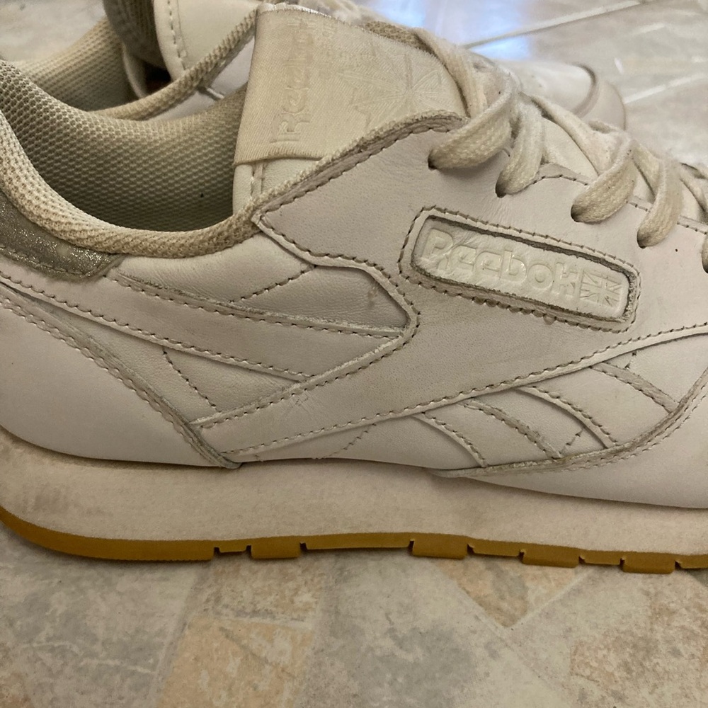 Women’s classic Reebok - Picture 2 of 5